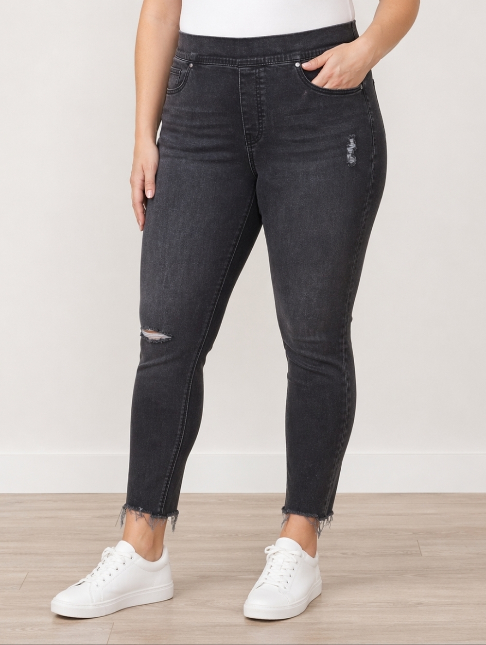 Spanx Skinny Jeans L Black Distressed Raw Hem Cotton Stretch Ankle Denim 20213R